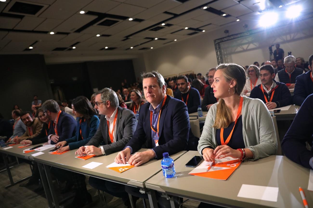 Reunión de Ciudadanos para elegir la Comisión Gestora