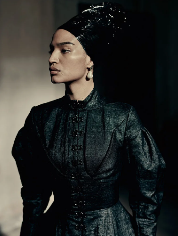 Indya Moore en el Calendario Pirelli 2020.