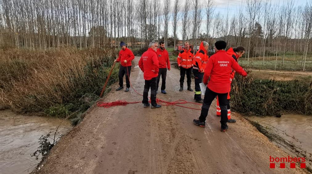 Diversos cuerpos de emergancias buscan a un joven desaparecido en el área de Sils (Girona) el 6 de diciembre de 2019