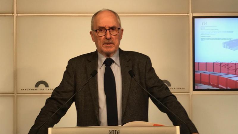 El defensor del pueblo catalán responsabiliza a los pacientes de las listas de espera. EP