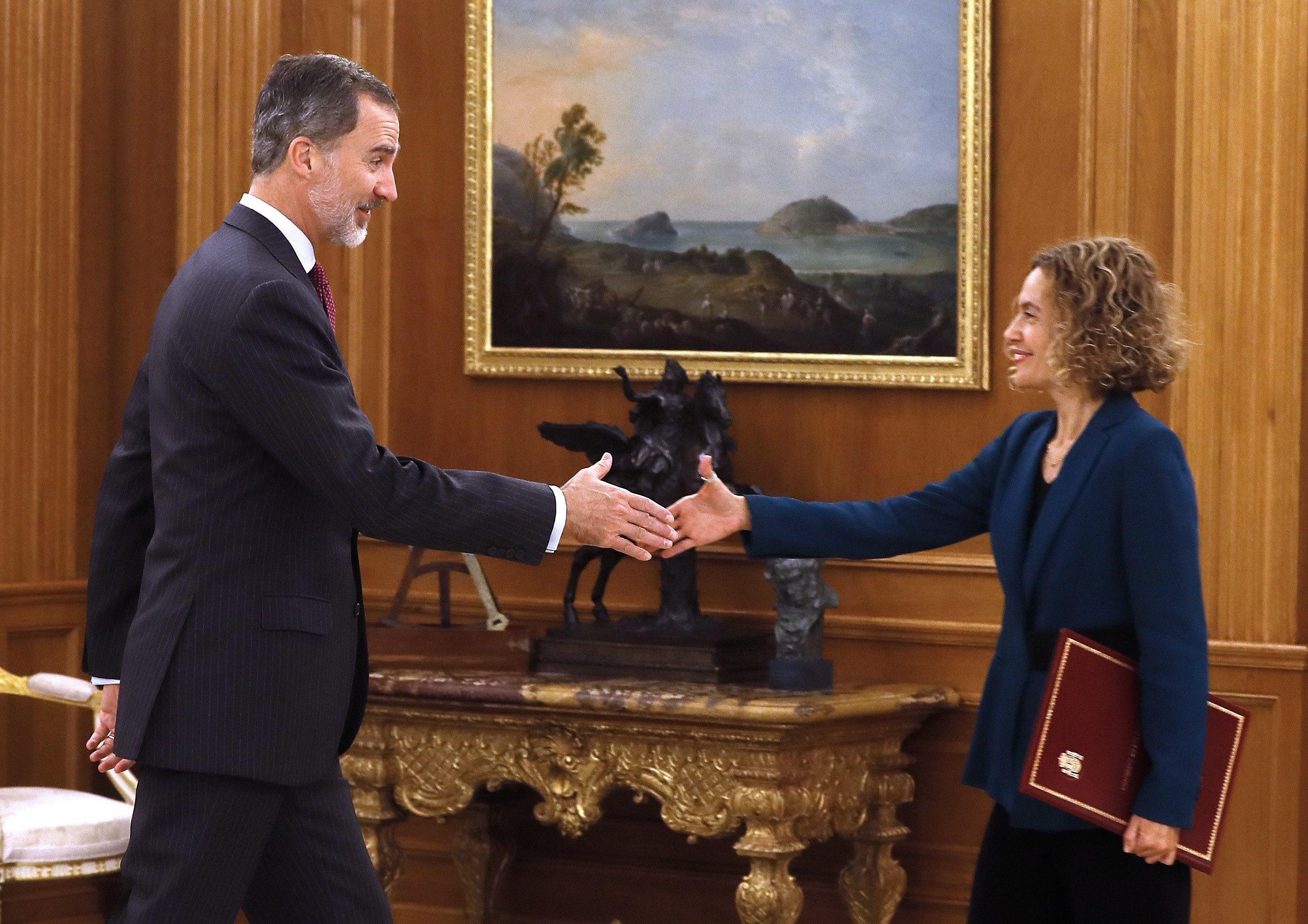 El rey Felipe VI y la presidenta del Congreso Meritxell Batet en el Palacio de La Zarzuela