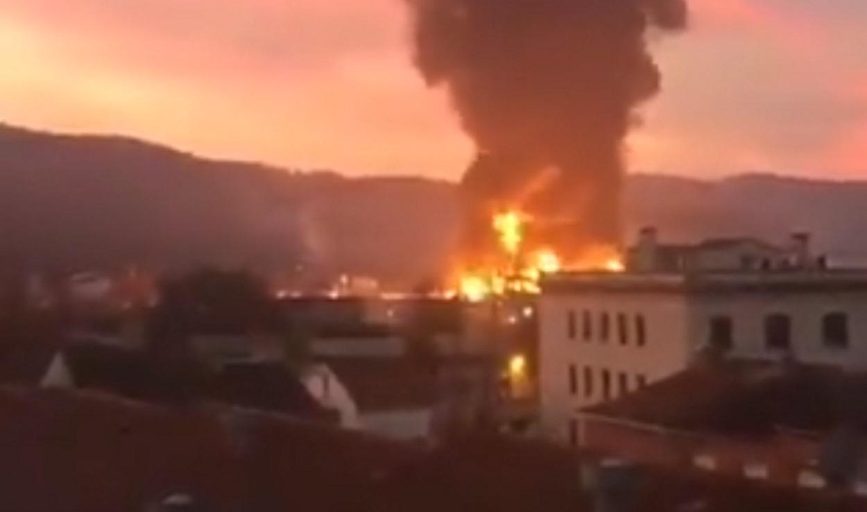 Declarado un incendio en una planta de disolventes en Barcelona