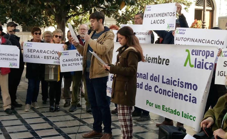 Un momento de la concentración con motivo del Día Internacional del Laicismo y la Libertad de Conciencia.