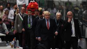 El líder del Partido Conservador de Reino Unido, Boris Johnson, en el recuento de las elecciones.