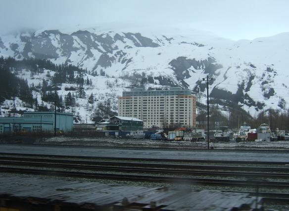 La Torre Begich, en Whittier (Alaska). Fuente: Wikimedia.