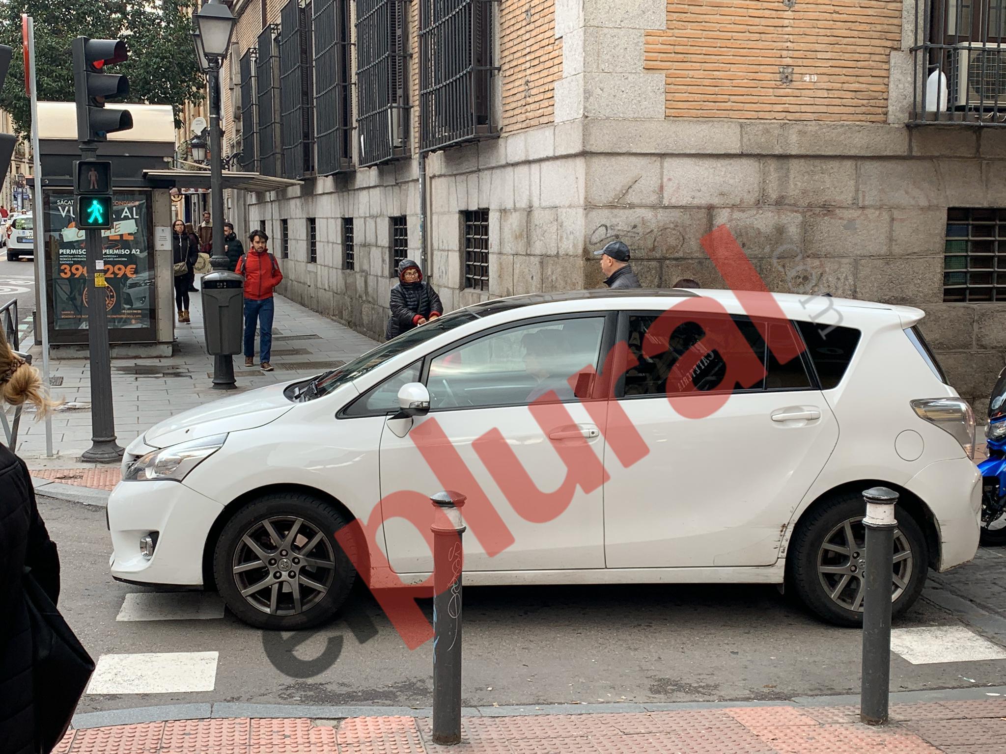 Esperanza Aguirre la vuelve a liar al volante en pleno Madrid Central. Imagen 1. Elplural.com