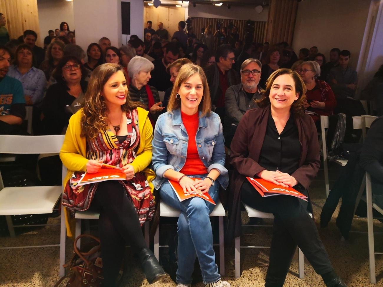Candela López, Jéssica Albiach y Ada Colau en el Consell Nacional de los comuns