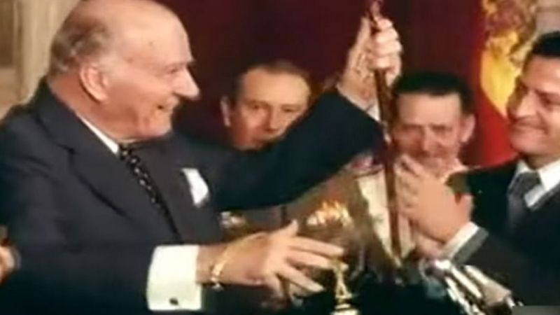 Josep Tarradellas junto a Adolfo Suárez. Josep Tarradellas junto a Adolfo Suárez.