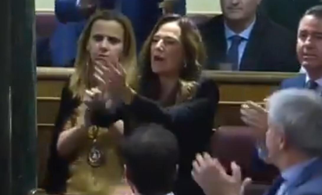 Teresa Jiménez Becerril corta a Sánchez en el debate de investidura