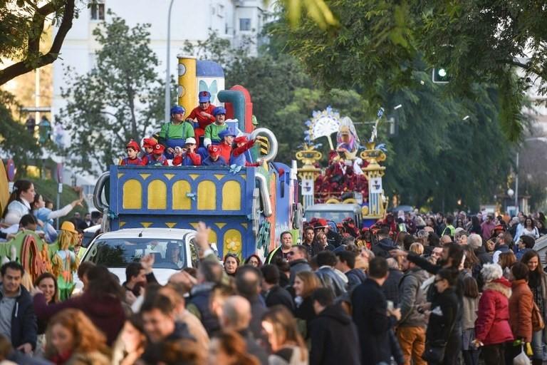  Cabalgata de barrio en Sevilla