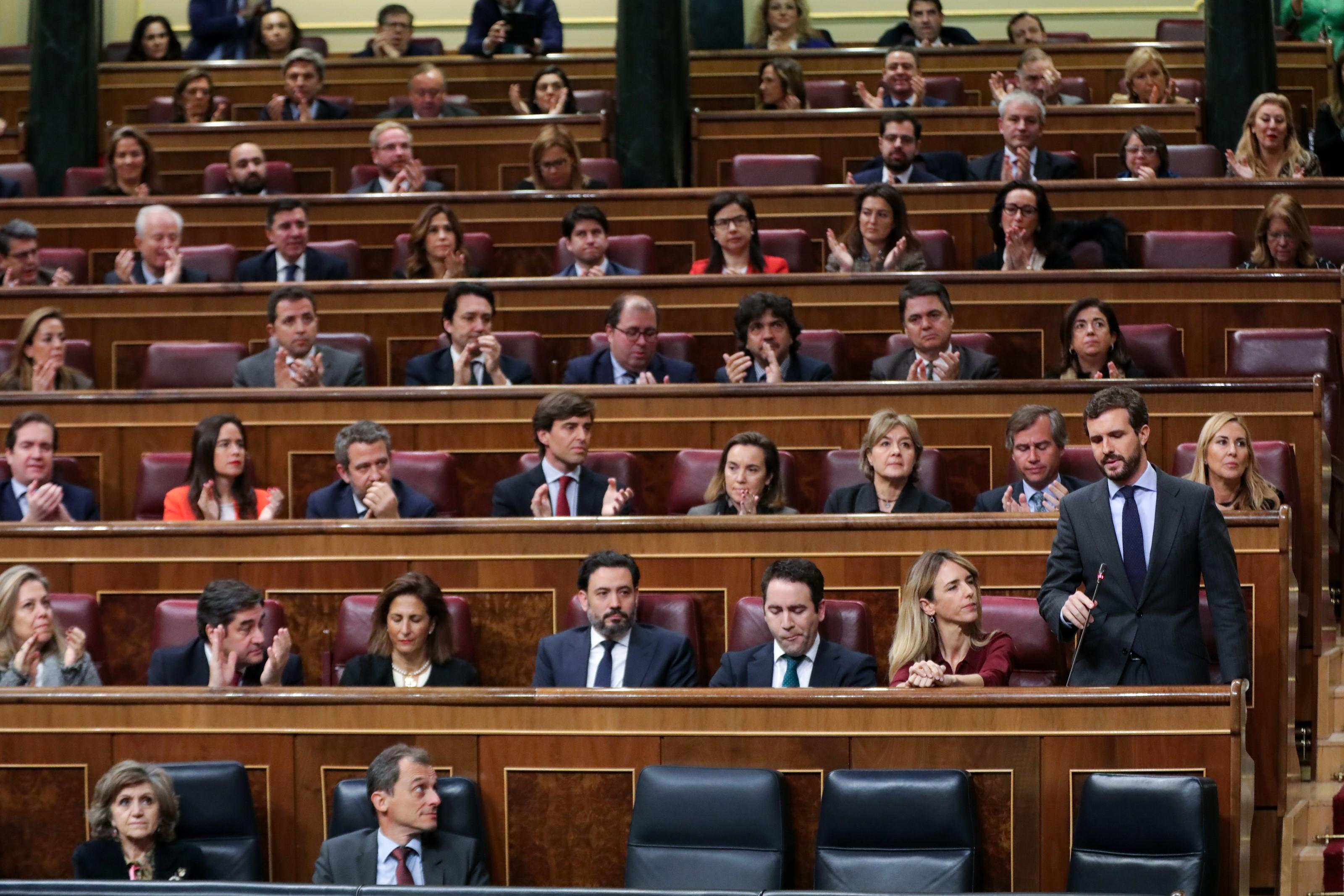 El presidente del PP Pablo Casado interviene desde su escaño tras la intervención de la portavoz de EH Bildu en el Congreso de los Diputados 