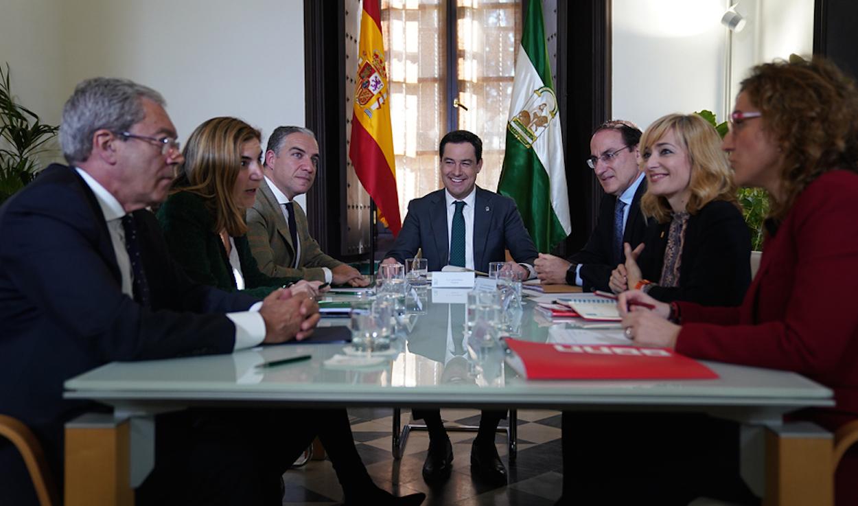 Reunión de la ayer de la Mesa del Diálogo Social en el Palacio de San Telmo.