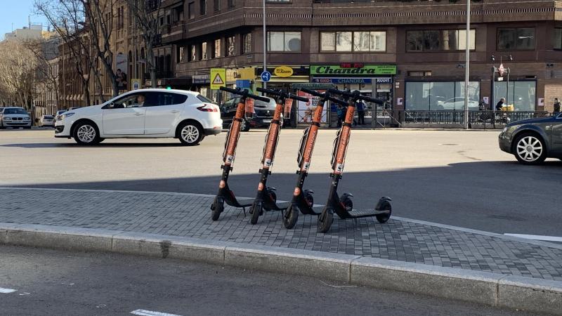 Patinetes de la empresa Circ en la calle Eloy Gonzalo de Madrid