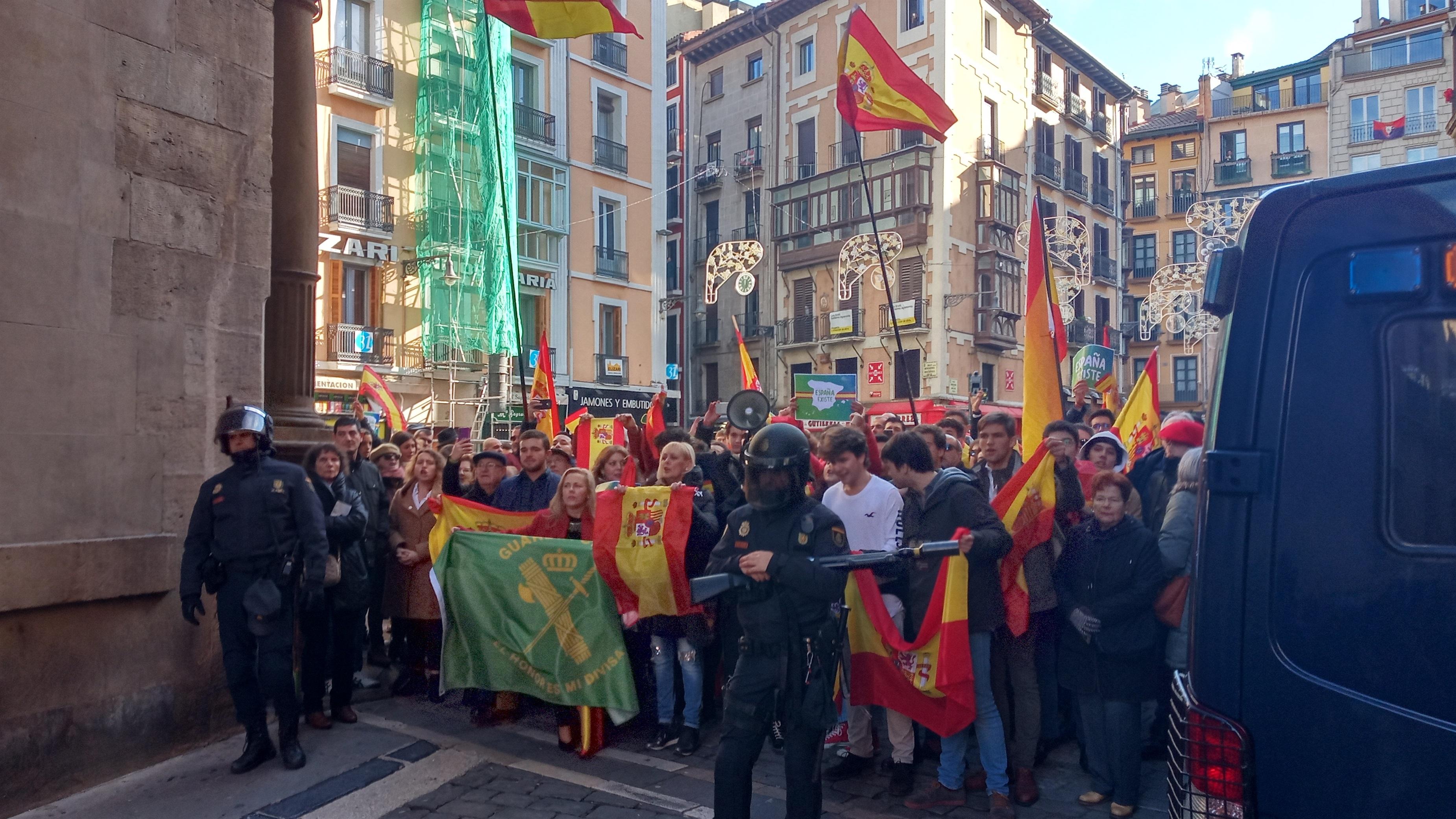 Participantes en la concentración de 'España Existe' en Pamplona. EuropaPress 