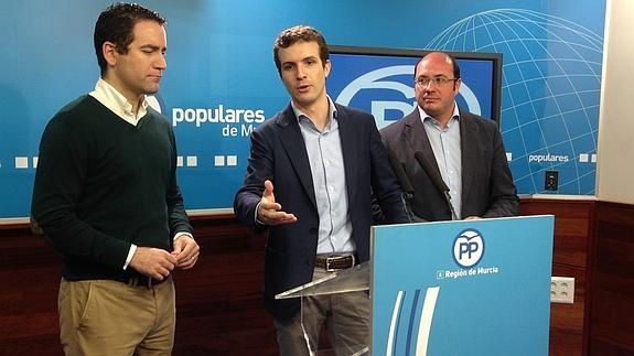 Casado con Teodoro García Egea y Pedro Antonio Sánchez