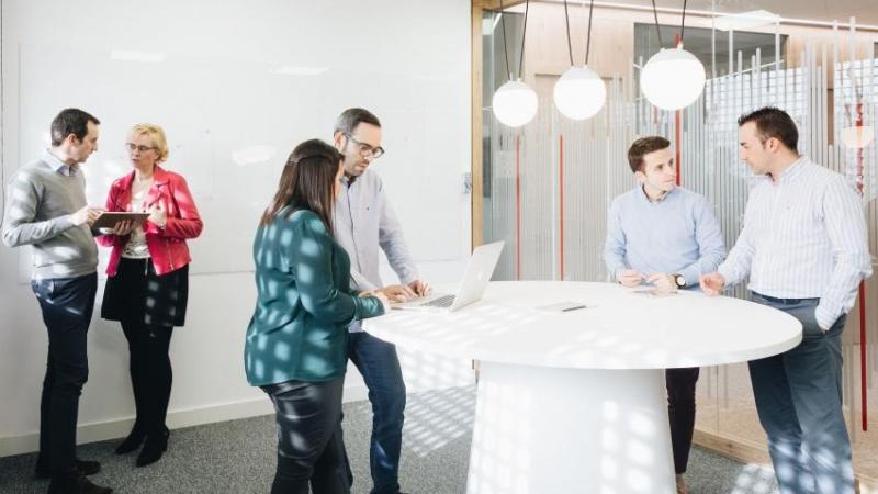 Empleados de Línea Directa en las oficinas de la compañía. Fuente Línea Directa