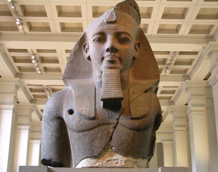 El busto de Ramsés II