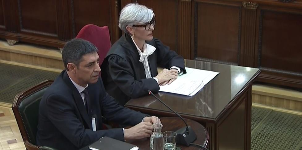 Josep Lluis Trapero en el juicio del procés en el Tribunal Supremo y su abogada Olga Tubau 