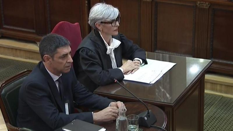 Josep Lluis Trapero en el juicio del procés en el Tribunal Supremo y su abogada Olga Tubau