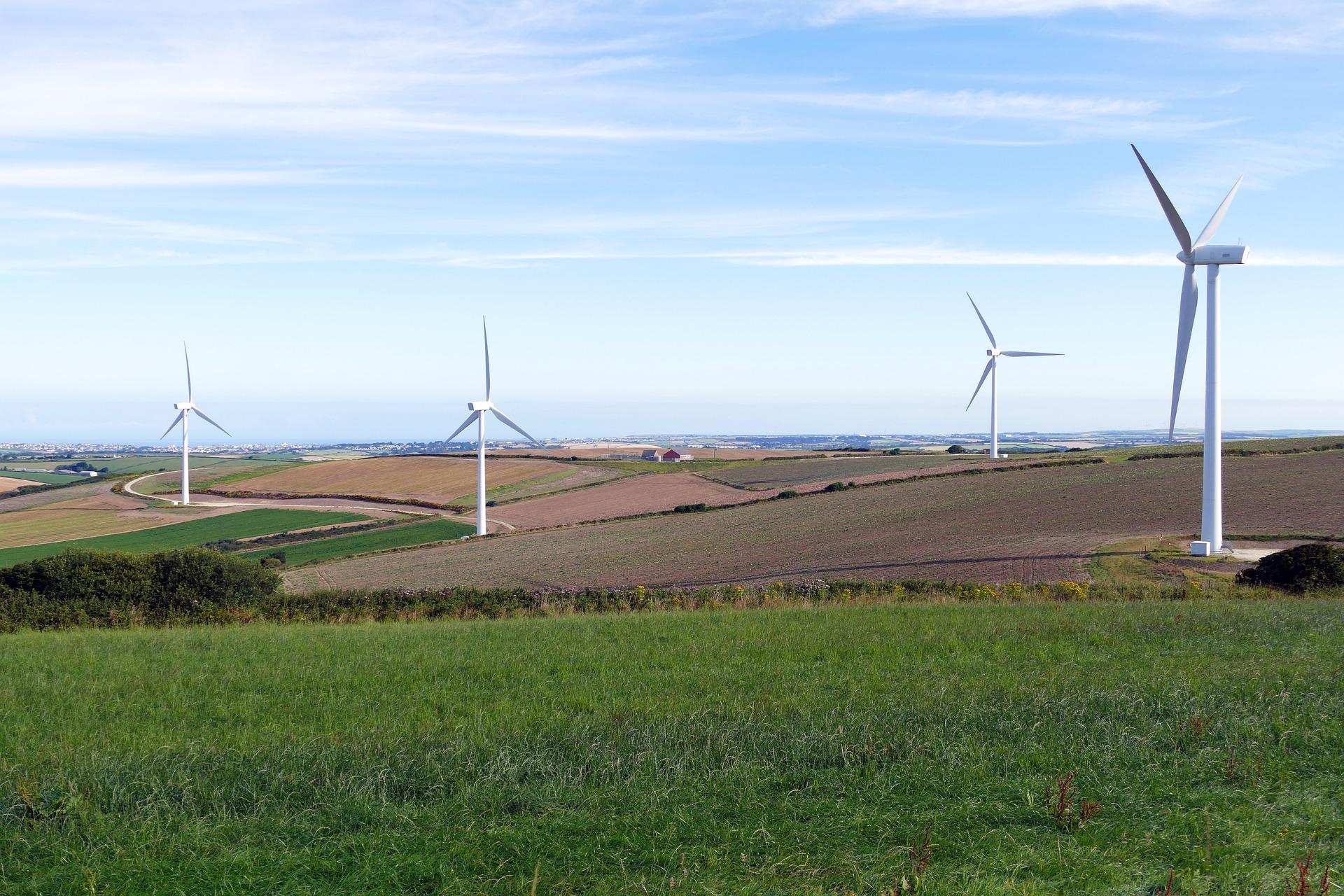 Imagen de recurso de unas turbinas de viento. Fuente: Pixabay.