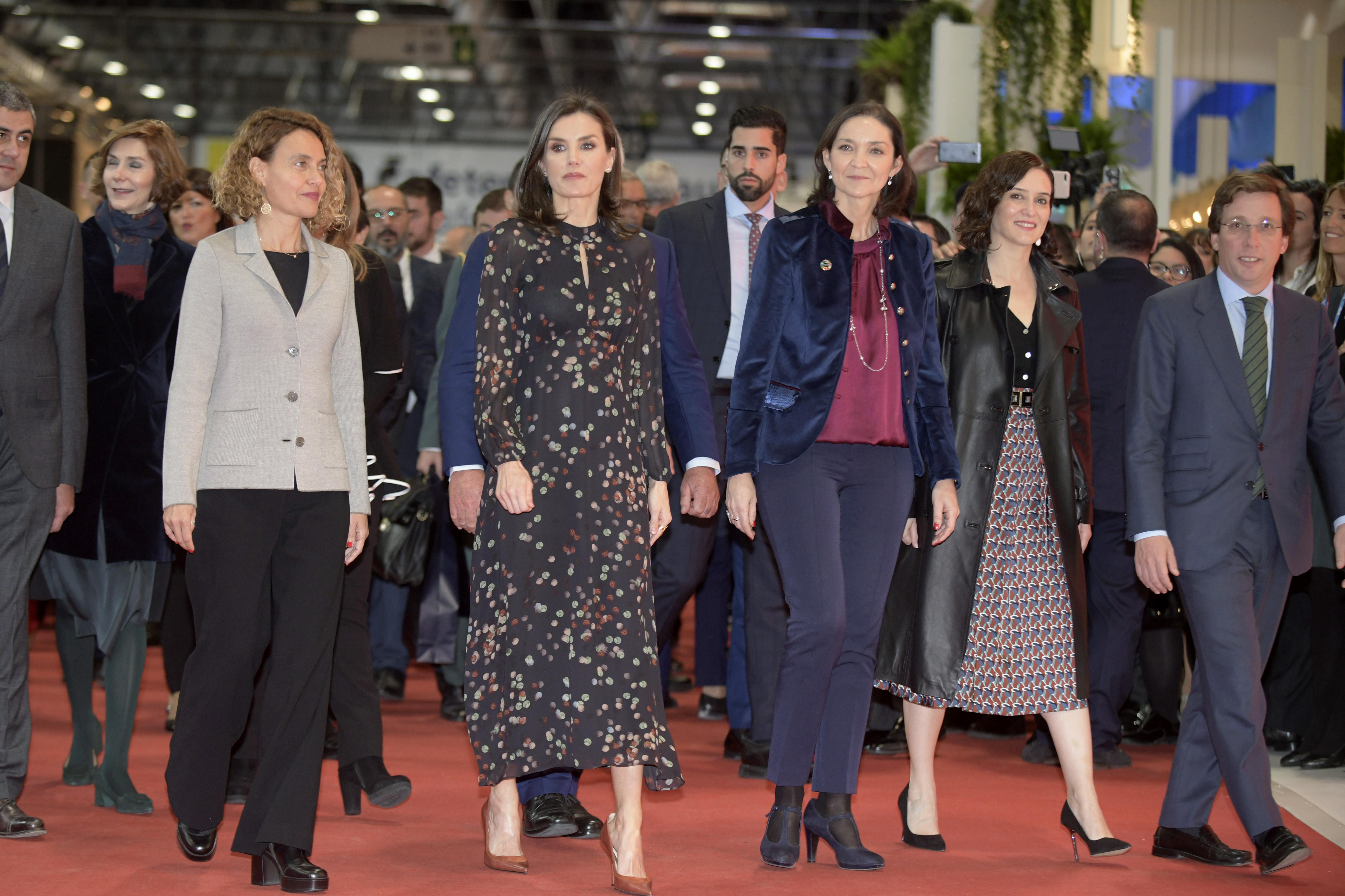 La reina Letizia, junto a las autoridades políticas, en la inauguración de la 40 edición de Fitur este miércoles. Europa Press