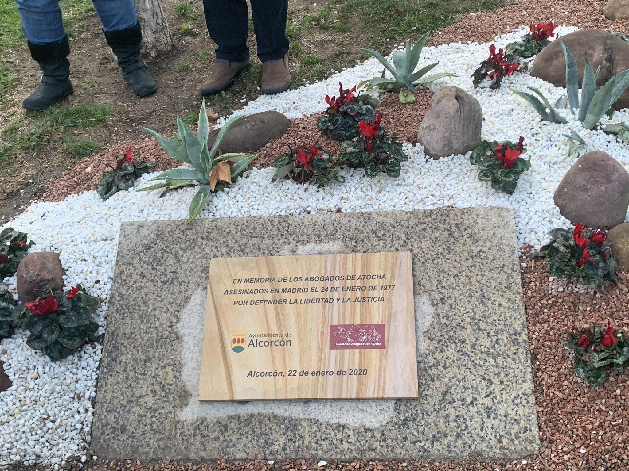 Inauguración de un parque público en Alcorcón en recuerdo de los abogados de Atocha asesinados en 1977