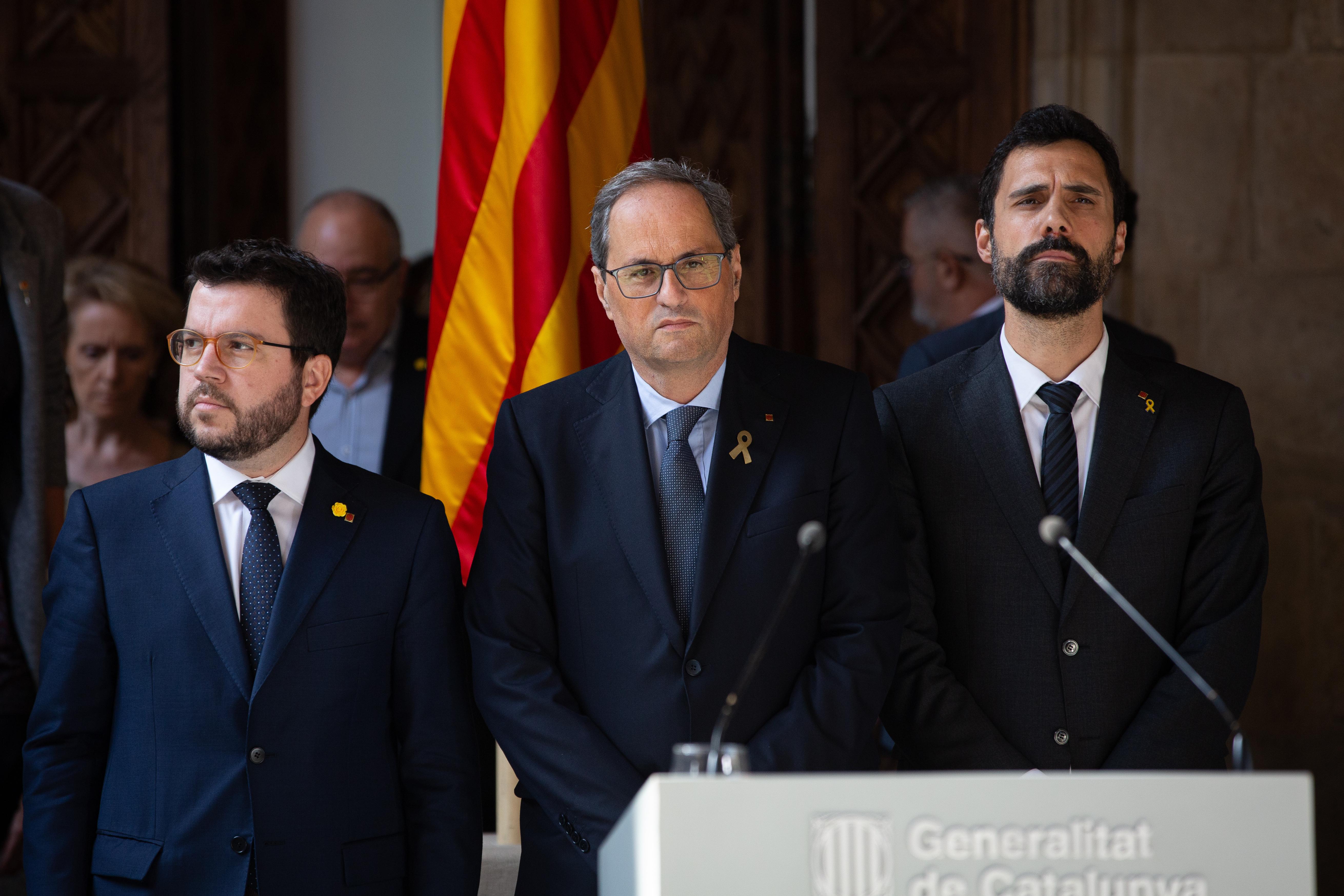 El vicepresidente y conseller de Economía de la Generalitat Pere Aragonès; el president de la Generalitat Quim Torra; y el president del Parlament Roger Torrent 