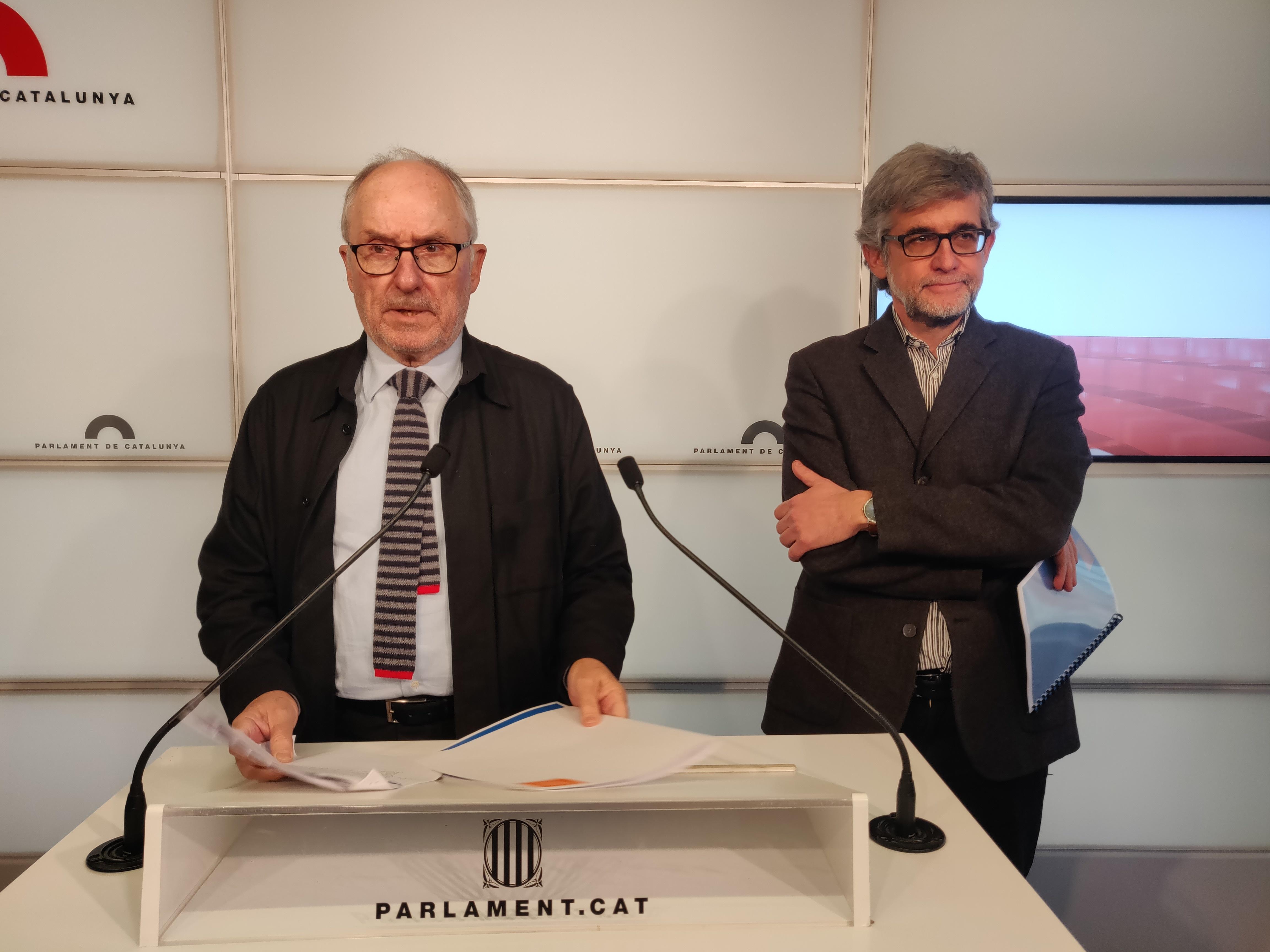 El síndic de Greuges Rafael Ribó y su adjunto general Jaume Saura. Fuente: Europa Press.