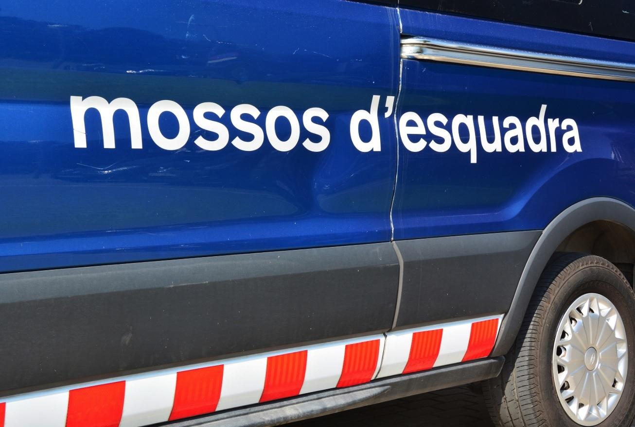 Dos agentes de los Mossos d'Esquedra han sido suspendidas de sus funciones