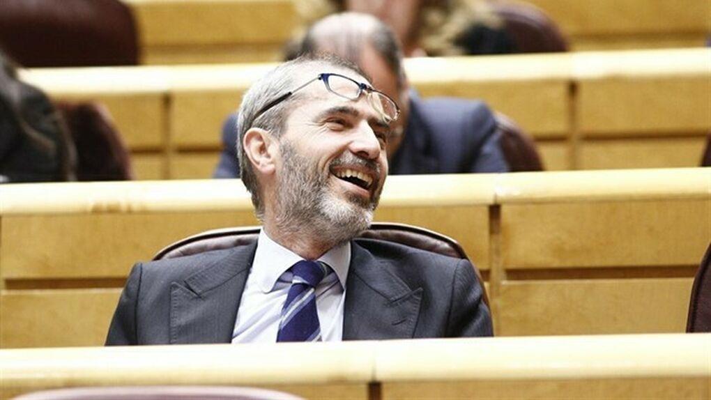 Carlos Aragonés, en su etapa de senador. Carlos Aragonés, en su etapa de senador.