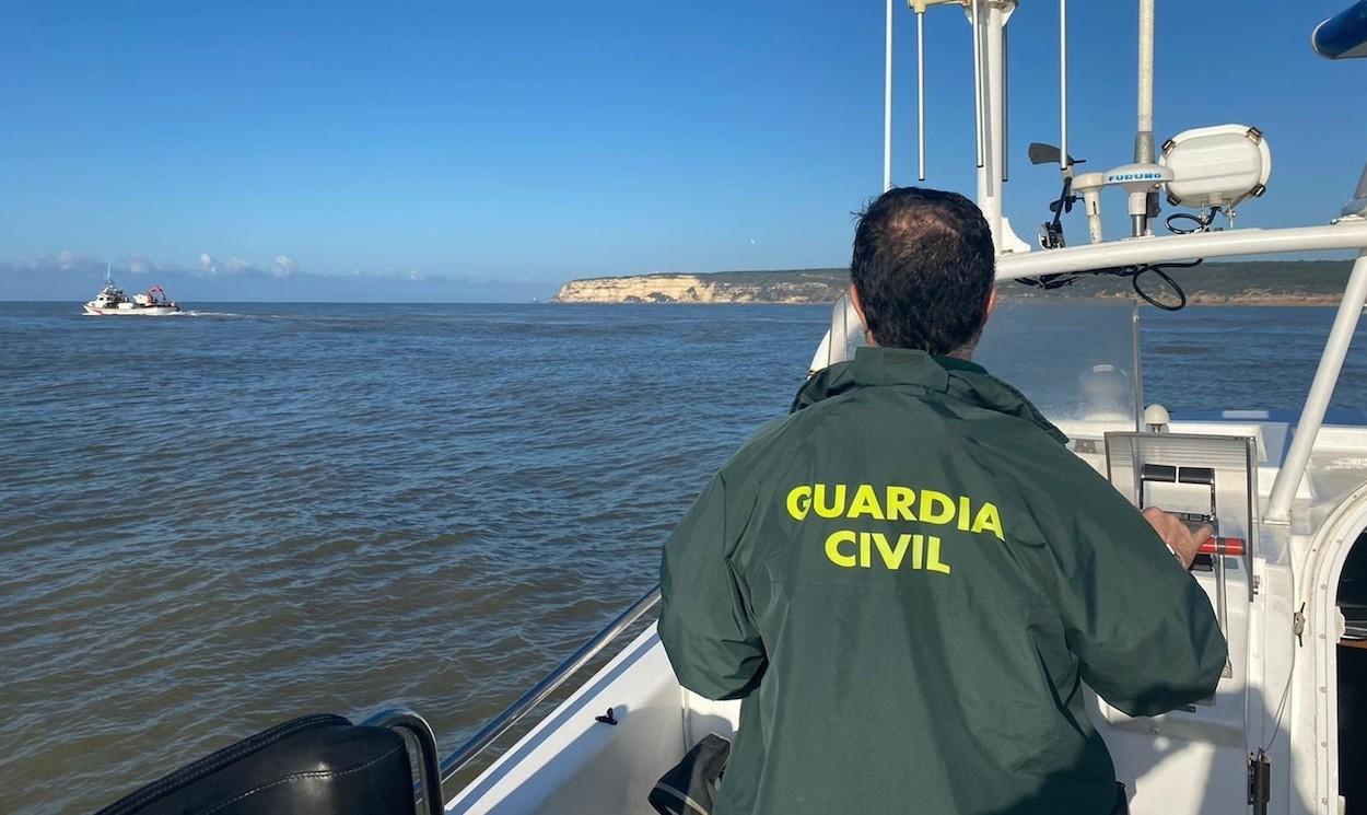 Dispositivo de rescate del pesquero Rúa Mar. EP/GUARDIA CIVIL