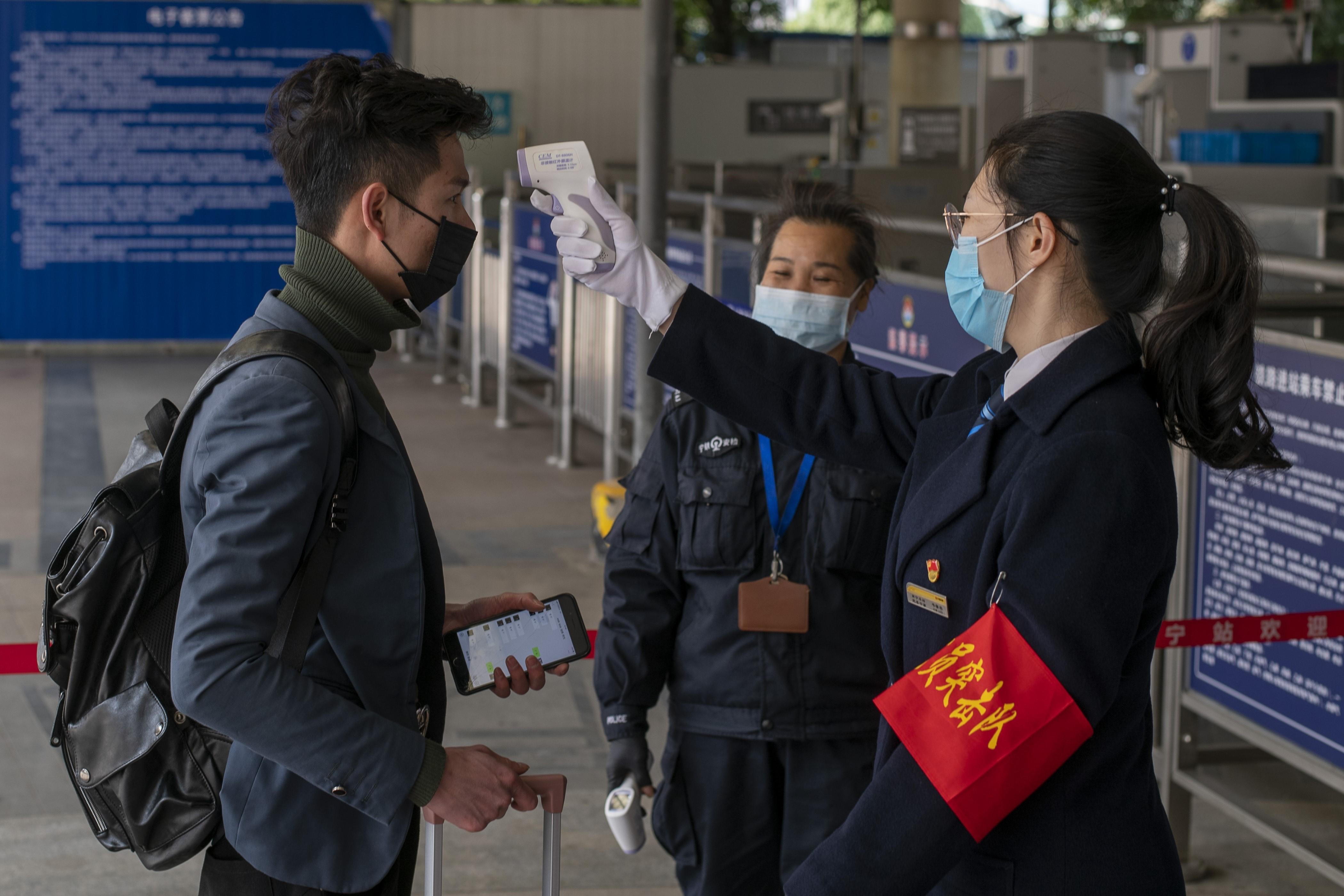 Pruebas contra el coronavirus en China 