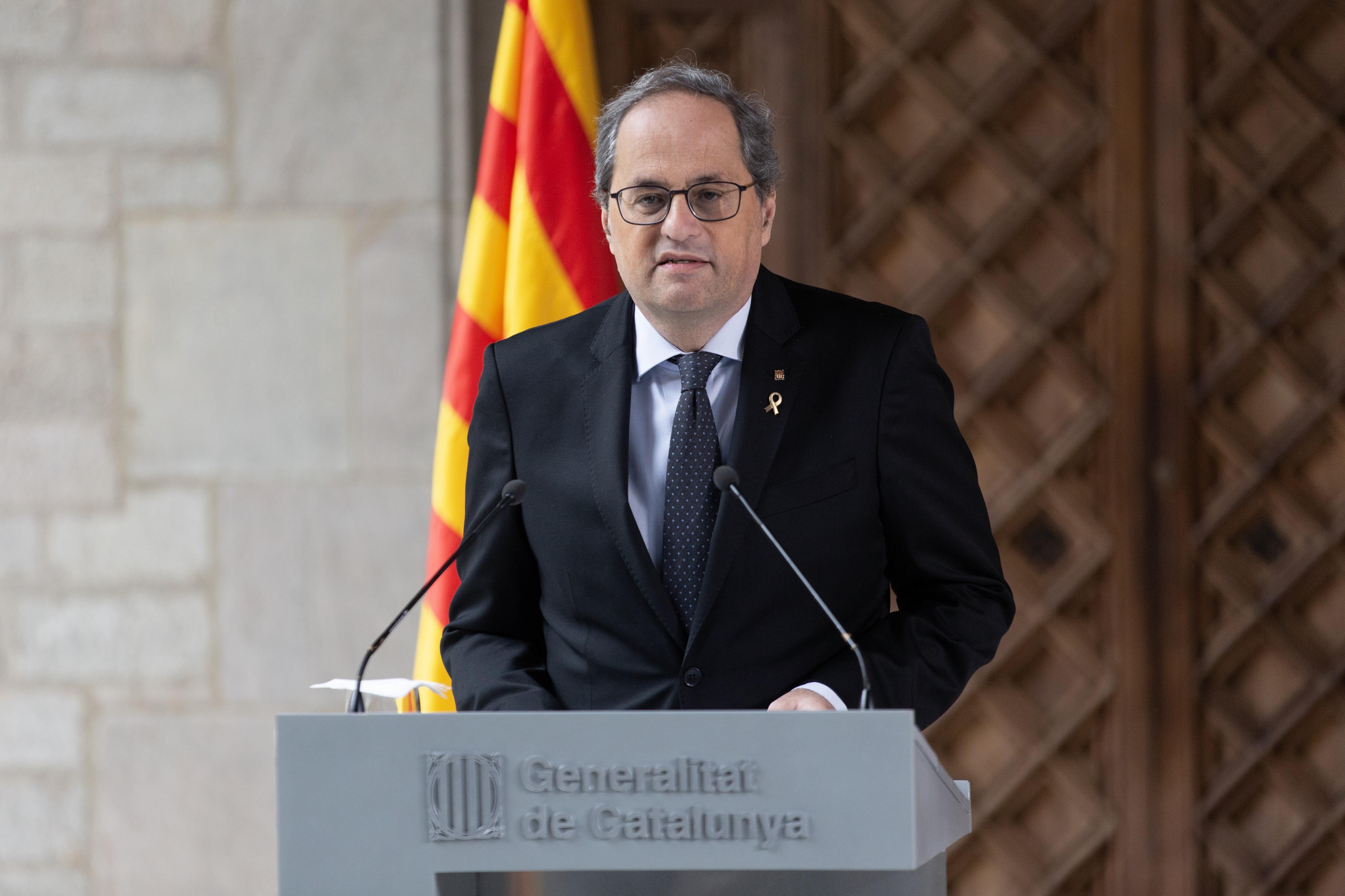 El president de la Generalitat Quim Torra durante su declaración institucional en la que ha afiramado que habrá un adelanto electoral en Cataluña en el Palau de la Generalitat Barcelona Cataluny