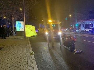 Muere la niña de 3 años que fue atropellada anoche por una motocicleta en la Avenida de Asturias
