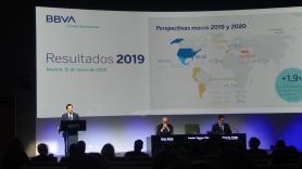 El presidente de BBVA Carlos Torres y el consejero delegado, Onur Genç presentan los resultados de 2019