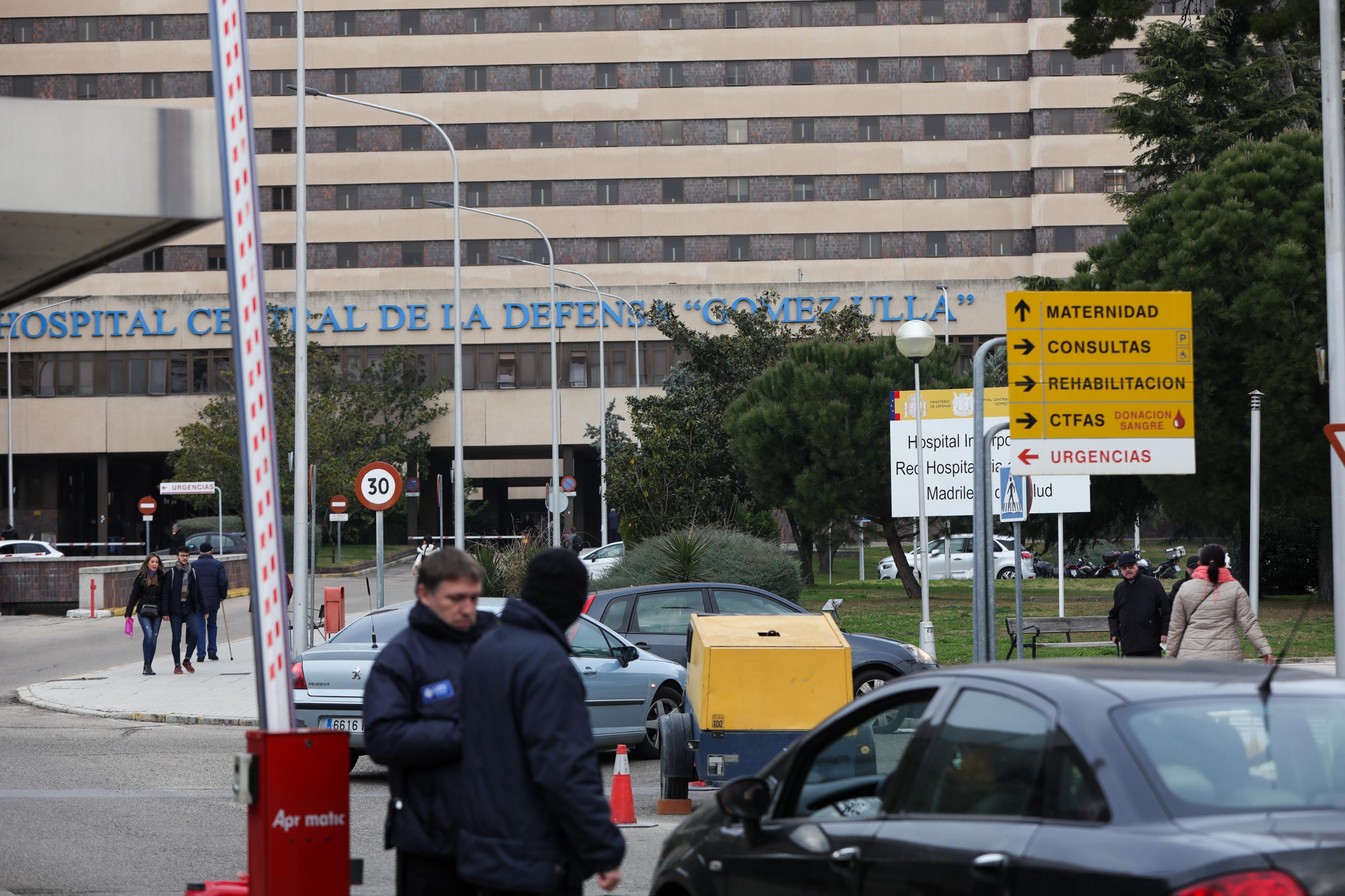 Puerta de acceso al recinto del Hospital Gómez Ulla de Madrid. Europa Press