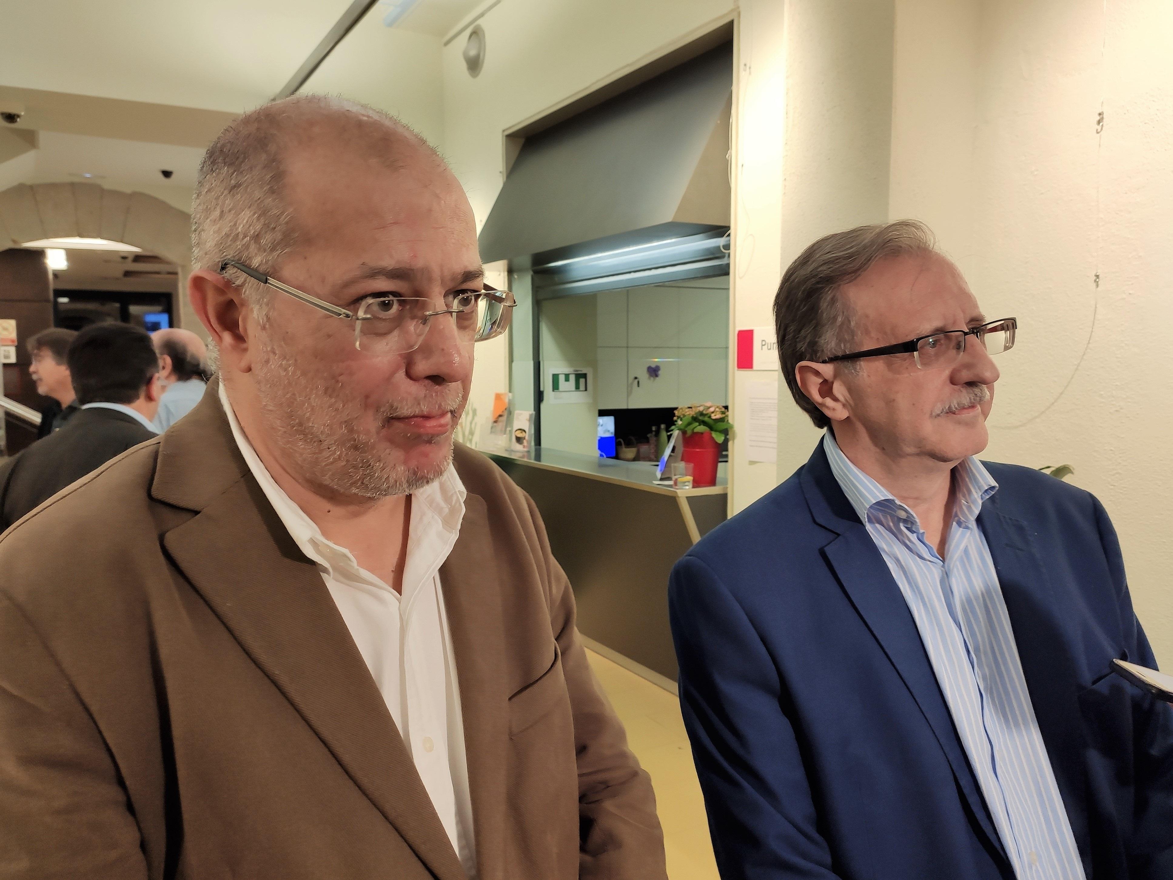El vicepresidente de la Junta de Castilla y León Francisco Igea y el diputado del Parlament Antonio Espinosa en un acto de críticos de Cs en Barcelona el 31 de enero de 2020
