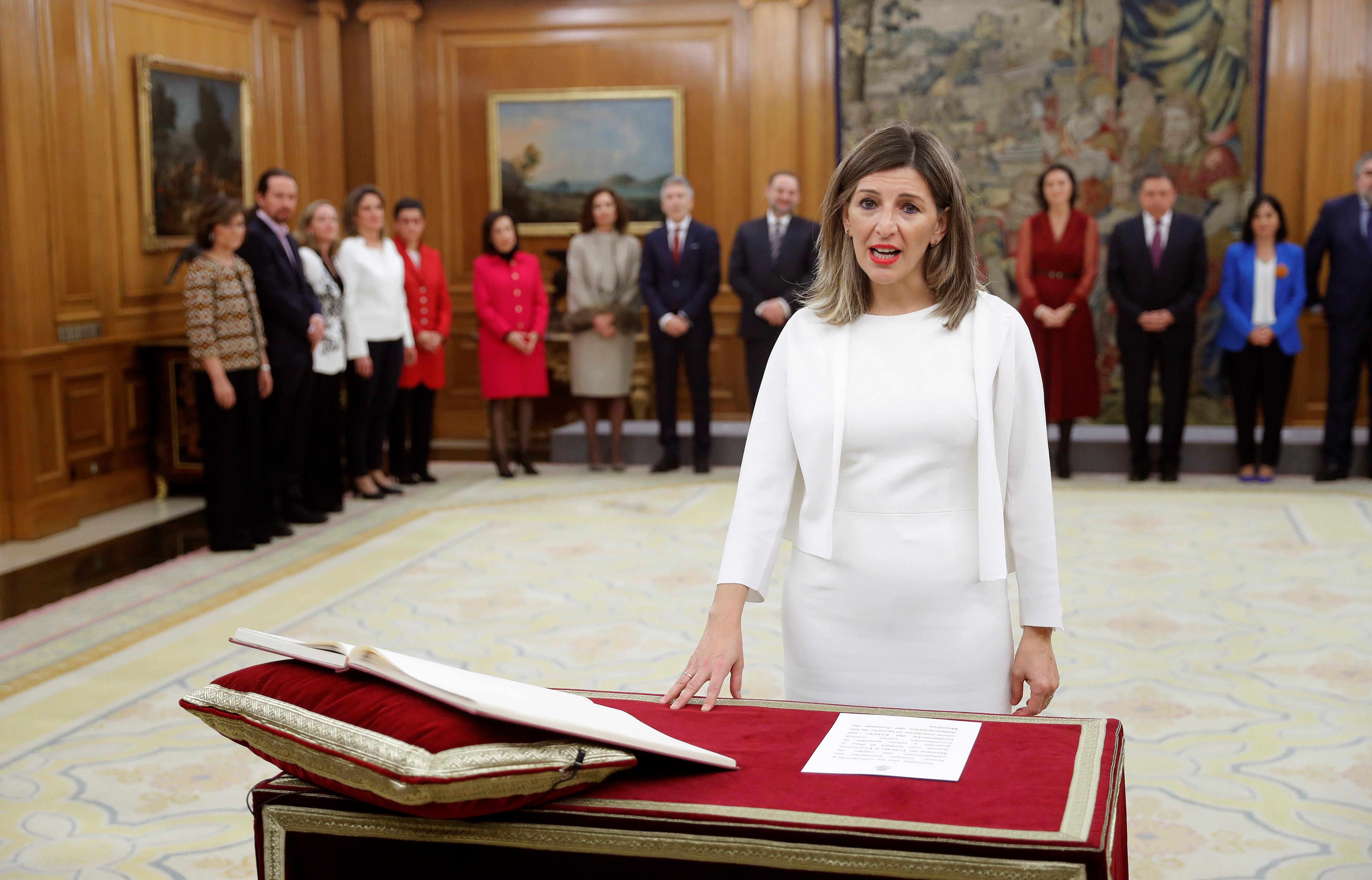 La nueva ministra de Trabajo Yolanda Díaz promete su cargo ante el Rey Felipe VI en el Palacio de la Zarzuela de Madrid a 13 de enero de 2020