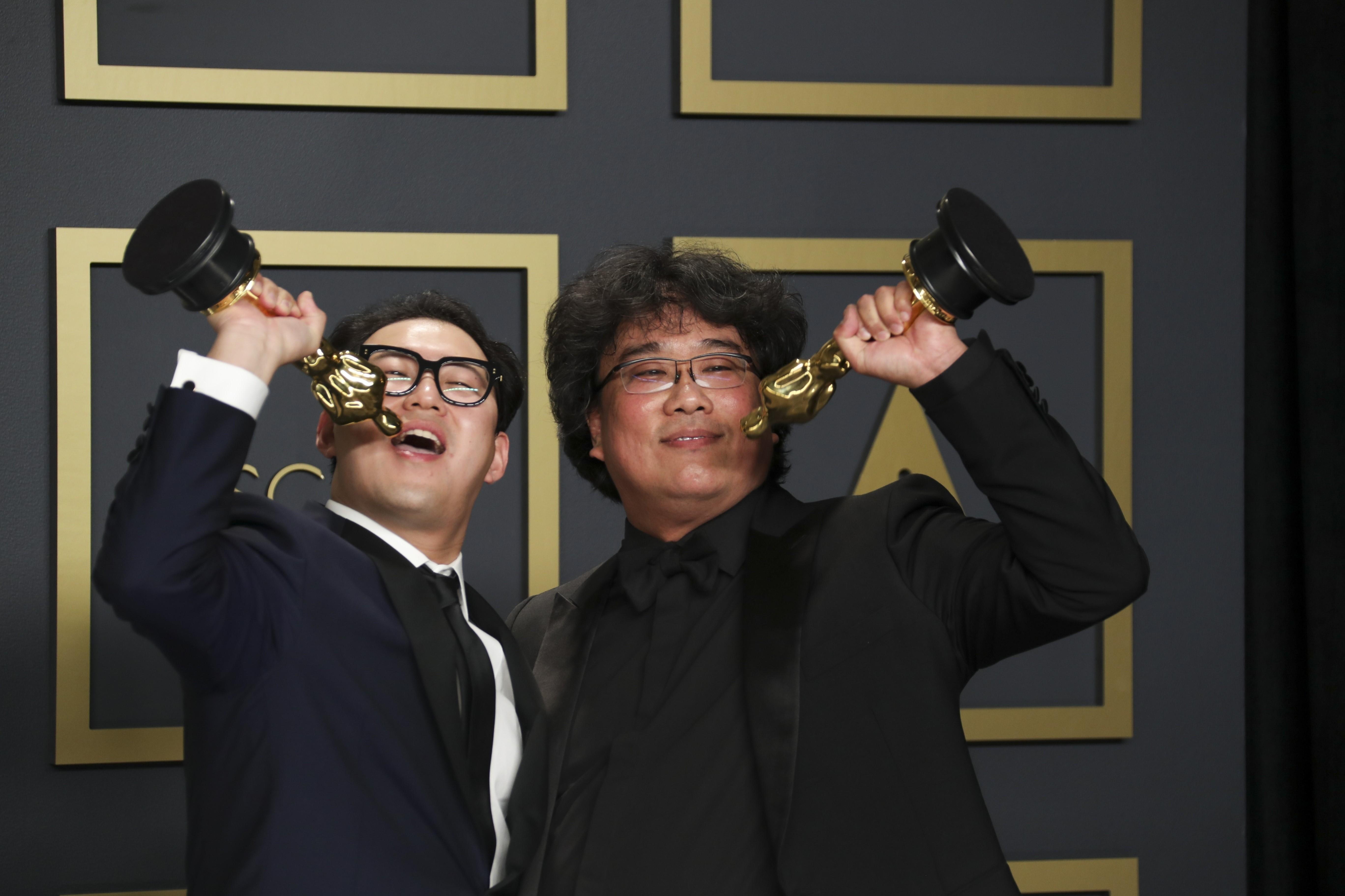 Han Jin Won y Bong Joon-ho arrasan en los Oscar 2020 con 'Parásito'. Europa Press.