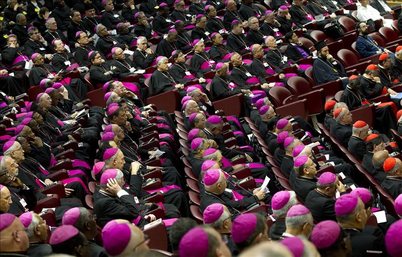 Católicos de todo el mundo aportarán propuestas al Papa para la aceptación de gays y lesbianas  en la Iglesia