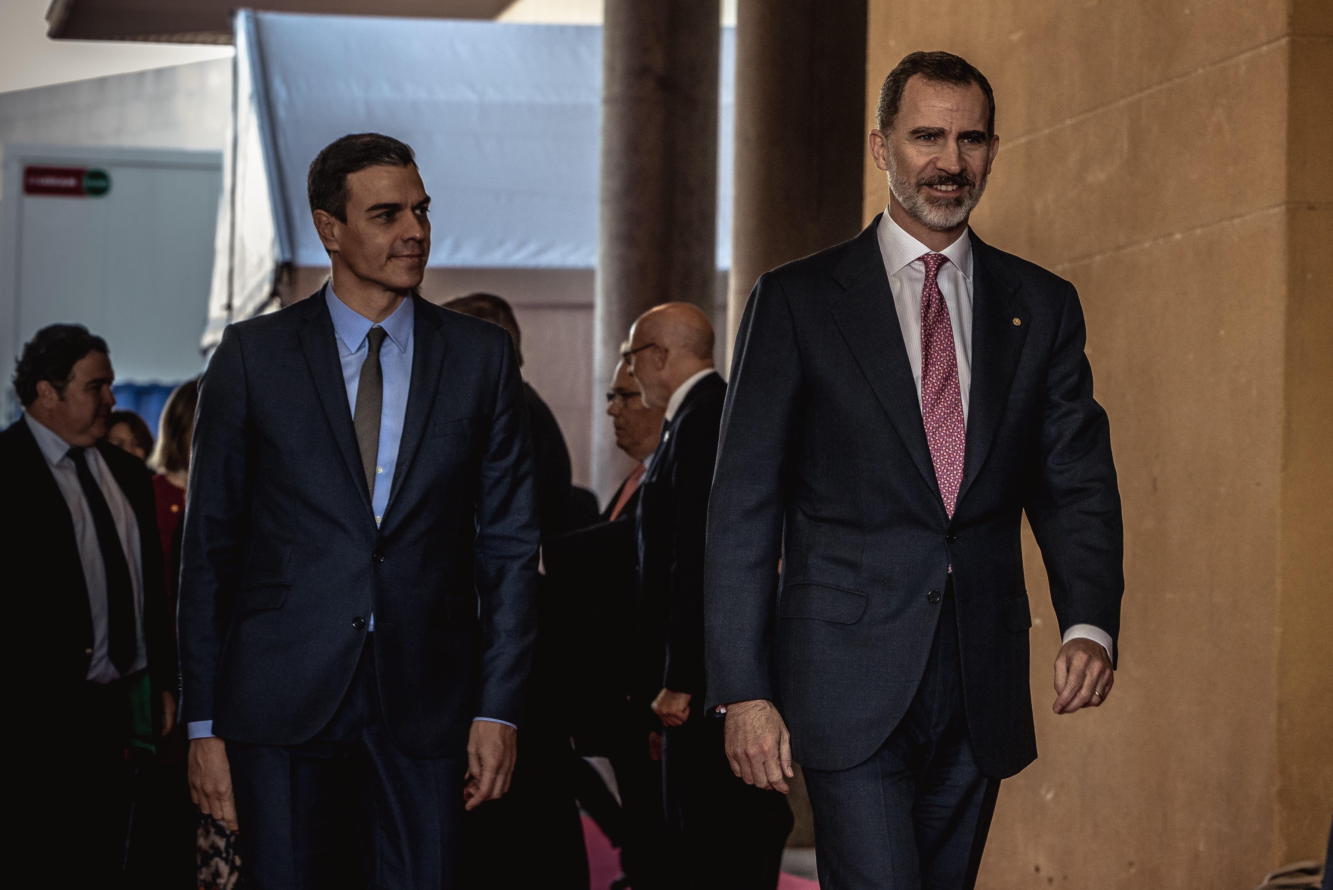 El Rey Felipe VI y el presidente del gobierno, Pedro Sánchez
