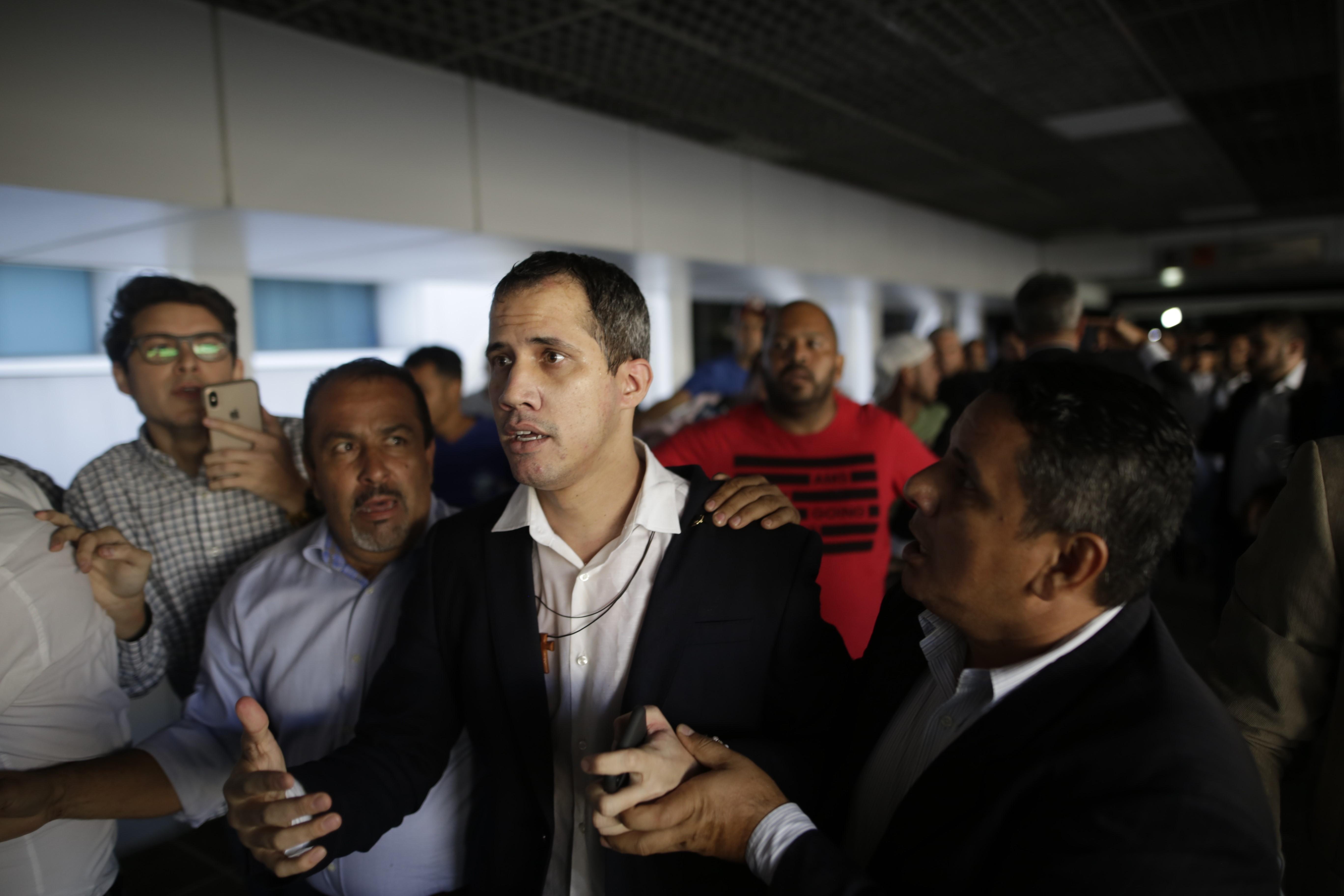 Juan Guaidó a su llegada al aeropuerto internacional de Caracas. EP