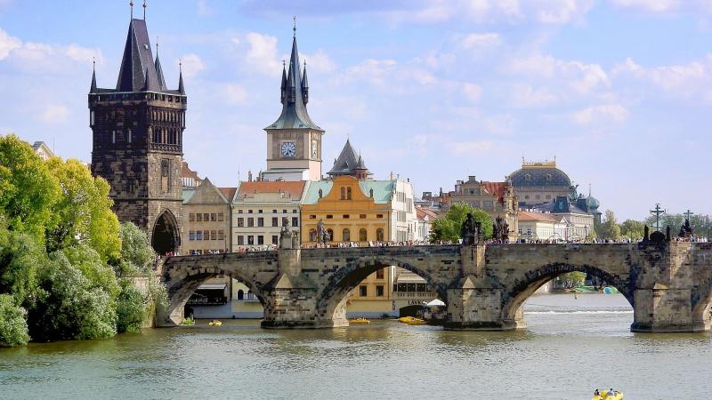 El Puente de Carlos / PIXABAY El Puente de Carlos / PIXABAY