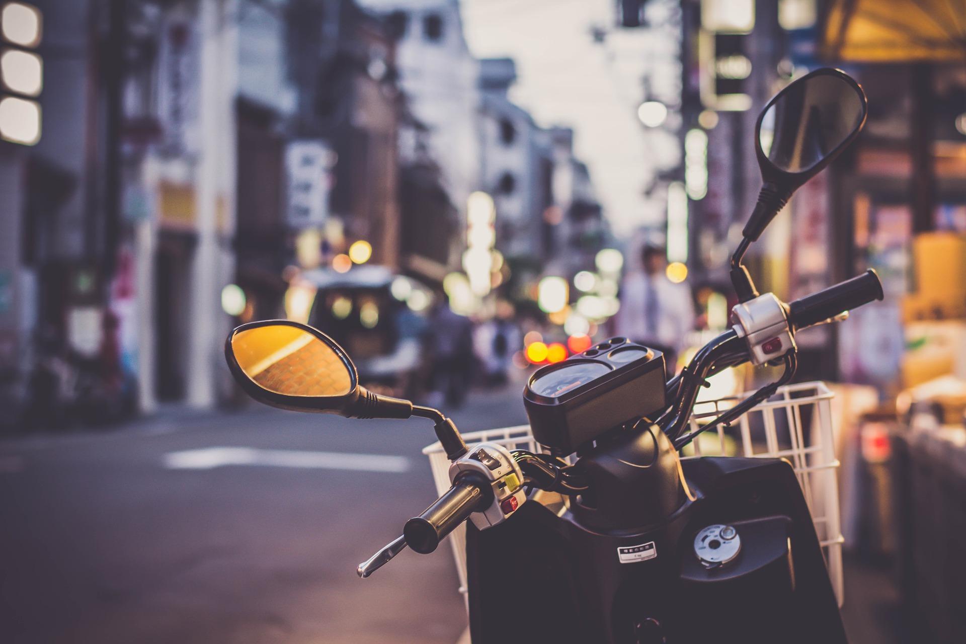 Imagen de recurso de una moto. Fuente: Pixabay.