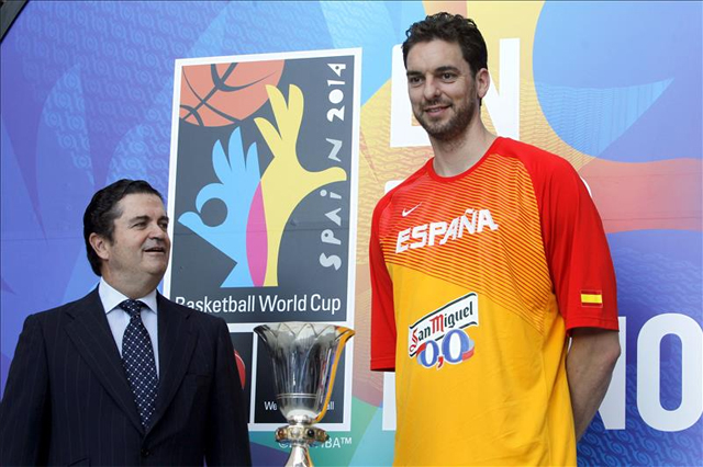 Wert y Ana Botella se emocionan con el nuevo slogan de la ÑBA de Pau Gasol: “España nos une”