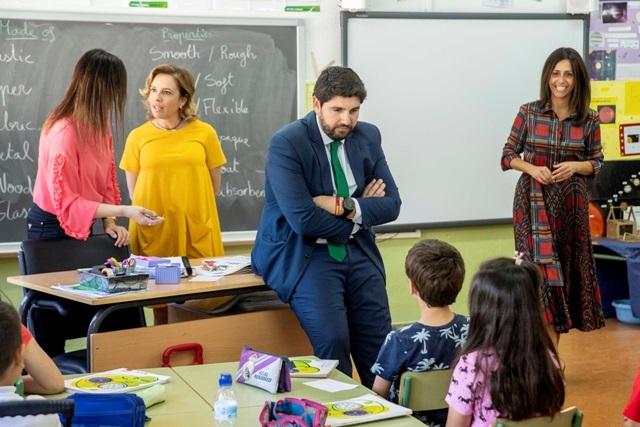 El presidente de Murcia, Fernando López Miras Visita Colegio Ntra Sra Atocha