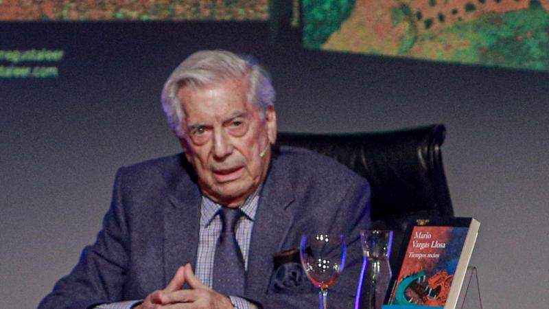 EuropaPress 2453713 El escritor Mario Vargas Llosa presenta 'Tiempos recios' su nueva novela en la Casa de América de Madrid (España) el 28 de octubre de 2019 