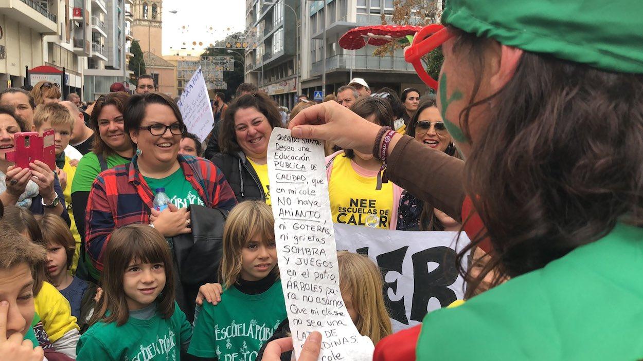 Manifestación de la Marea Verde en defensa de la escuela pública.