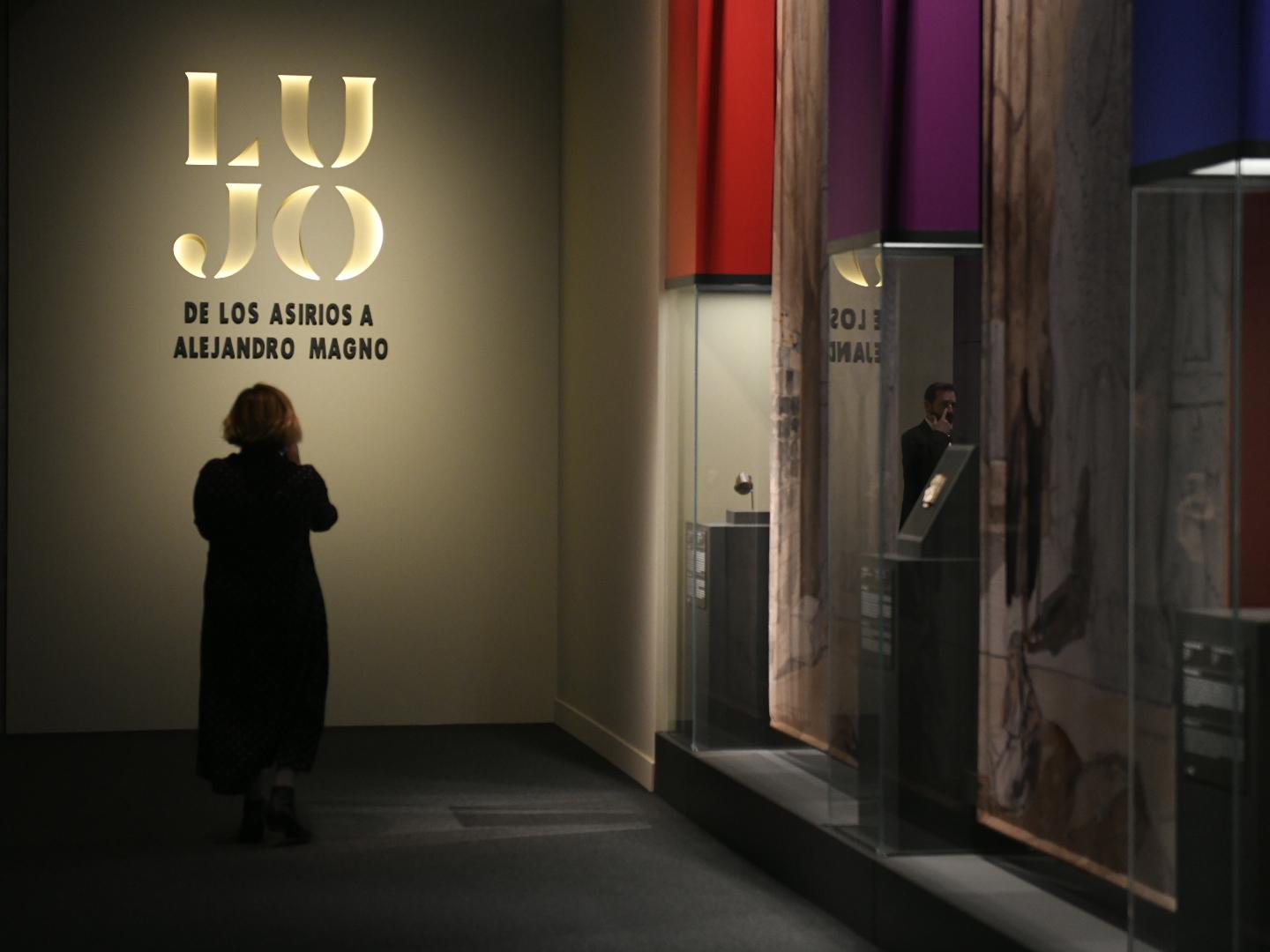 Lujo. De los asirios a Alejandro Magno, en CaixaForum Zaragoza, expone piezas procedentes del palacio de Nínive y el tesoro del Oxus.