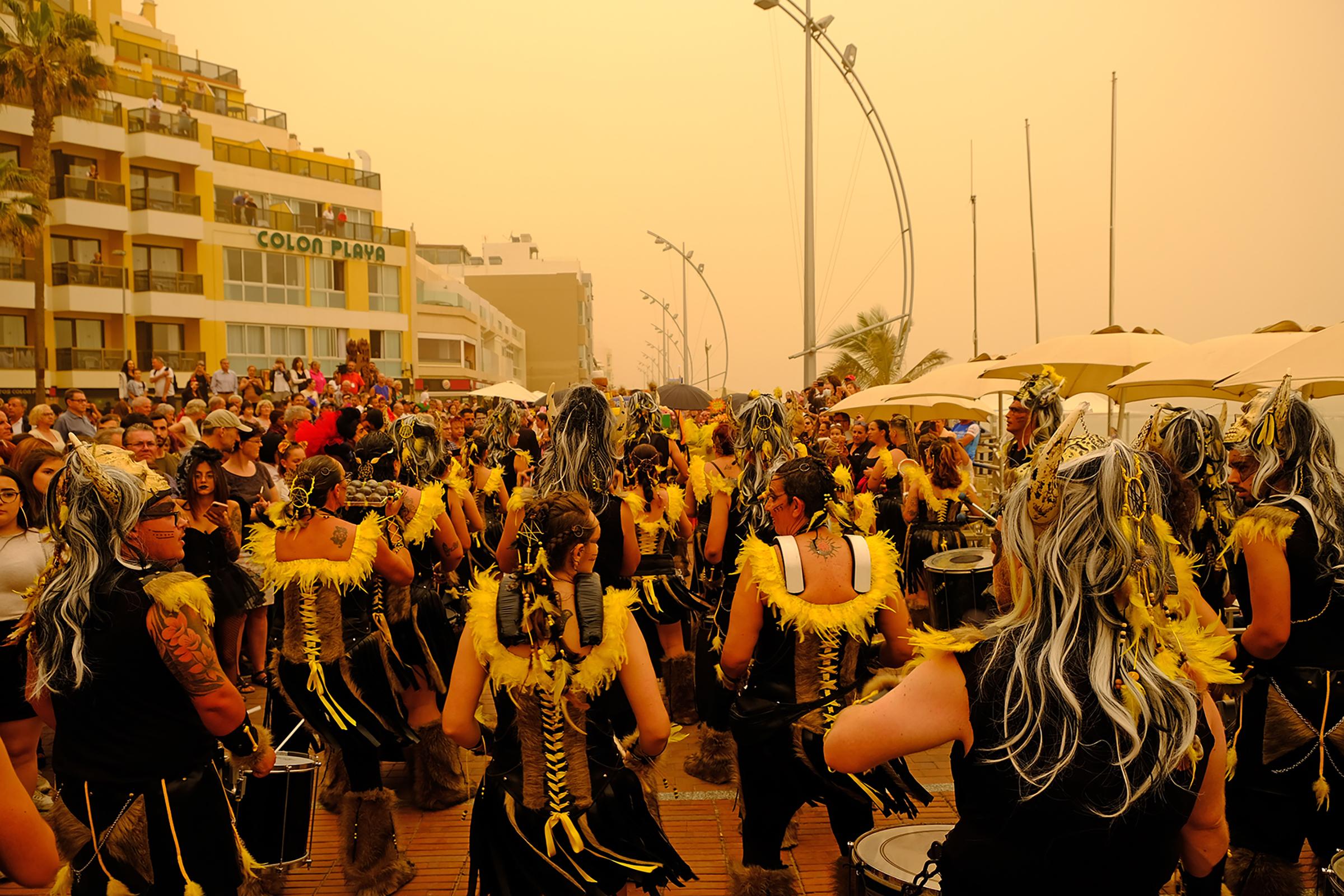 Pasacalles de Carnaval al Sol en la playa de Las Canteras en Las Palmas Gran Canaria a 22 de febrero de 2020 / EuropaPress 
